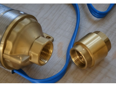 Нужен ли обратный клапан на скважинный насос? 